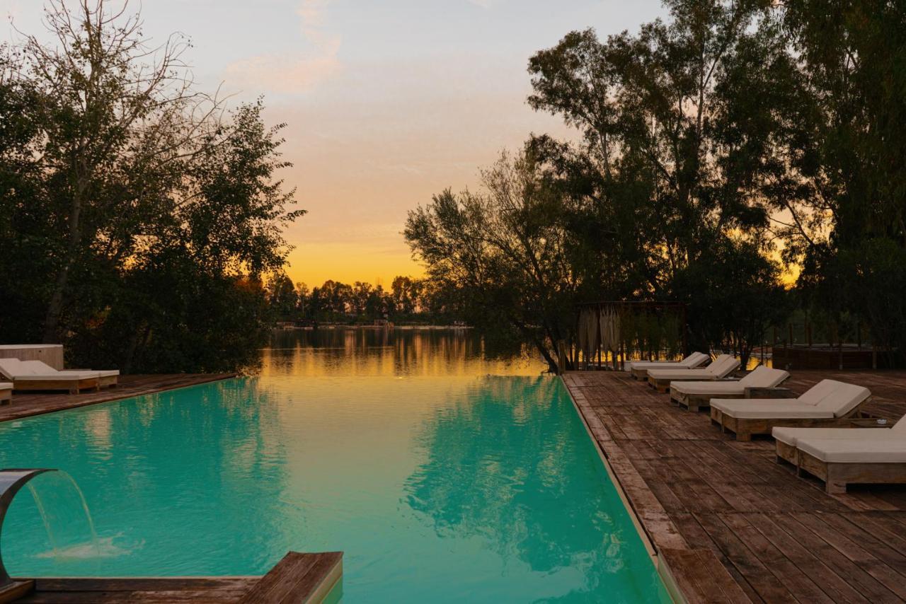 Nabi Resort Glamping & Spa カステル・ヴォルトゥルノ エクステリア 写真